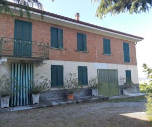 040 – Farmhouse for sale in Calosso (AT)