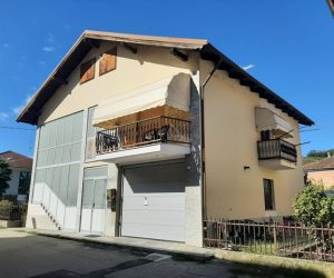 091 – Villa for sale in Santo Stefano Belbo